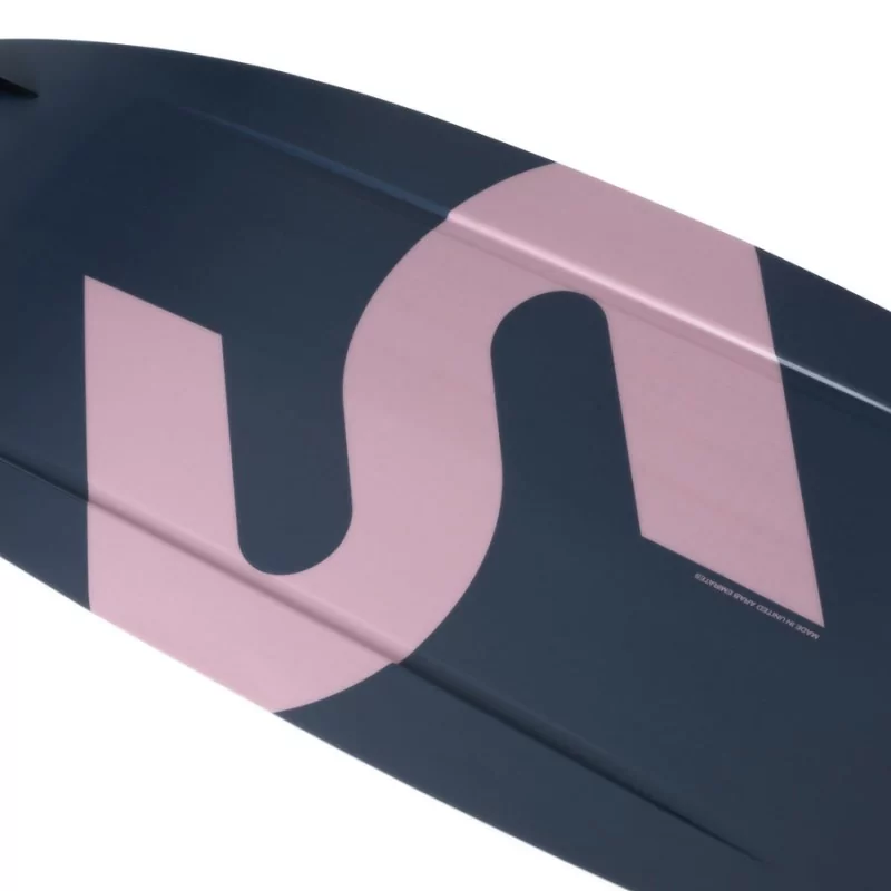 2025 Slingshot Contrast